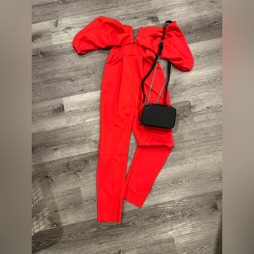 Hot red jumpsuit!! 🔥 🔥